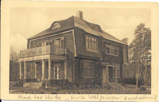Website foto's 20150036.jpg - Huize Welgelegen aan de Ruysdaellaan 7 in Huis ter Heide. Gebouwd in 1920 door de firma Houtbouw N.V. De Nemico uit Zeist. Opgericht in 1920.  Opname van 1922.